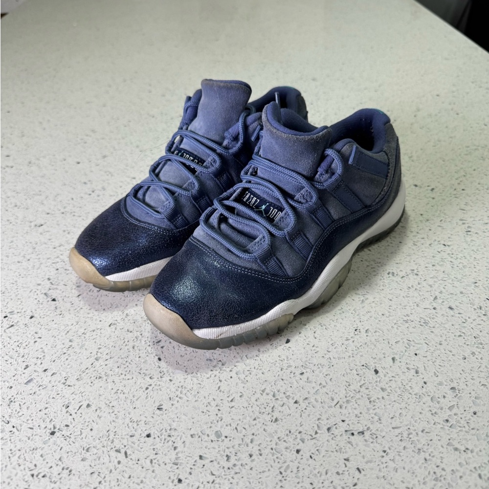 Nike Air Jordan 11 Retro Low GG Blue Moon Youth Sz 4.5Y